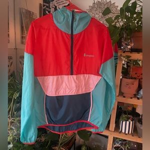 Cotopaxi Teca lightweight windbreaker • PACKABLE • Women’s M / Men’s Small